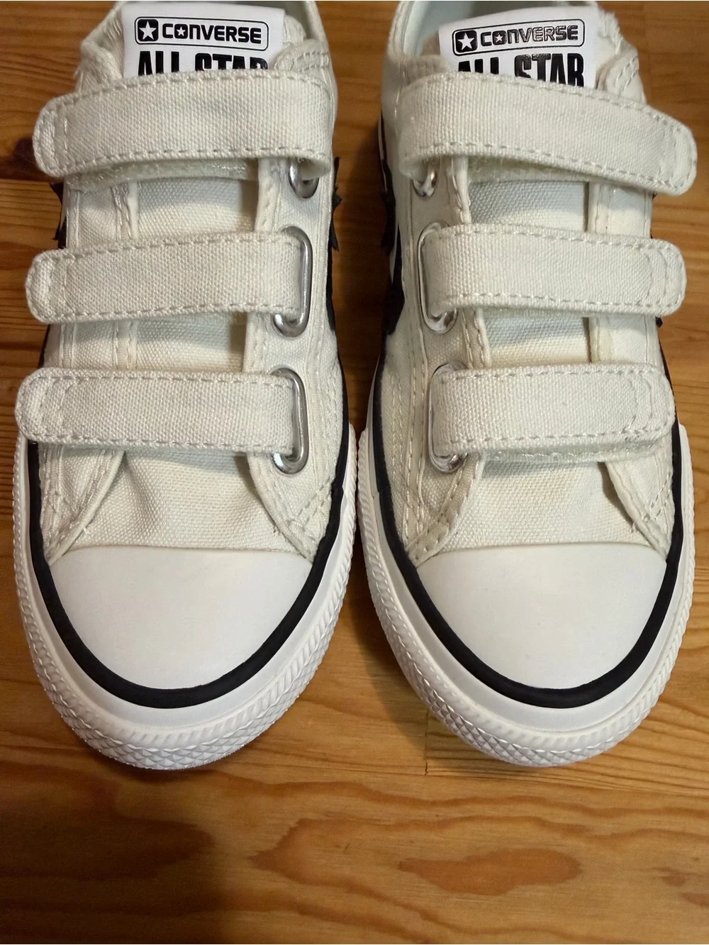 NWOT: Converse Kids Star Player 76 White Canvas Velcro Sneakers w/Black Trim